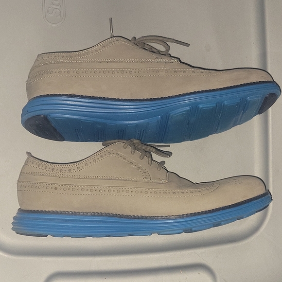 Cole Haan Grey Grand OS 8.5 - Picture 3 of 6